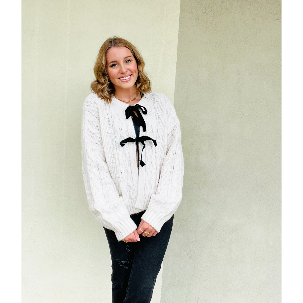 Cardigan en tricot torsadé, élégant avec nœud en velours